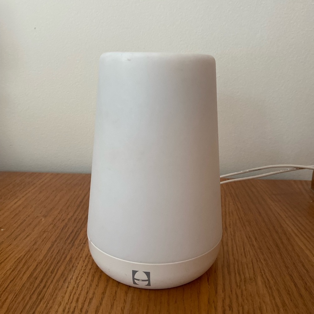 Hatch Rest Sound Machine & Night Loght